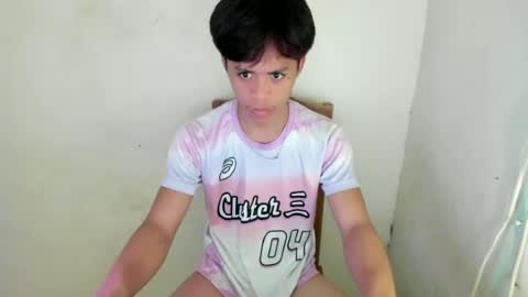 Snapshot of hottie_migs chatting on June 2026 12:11:01 AM hottie_migs online show from June 2026 12:11:01 AM