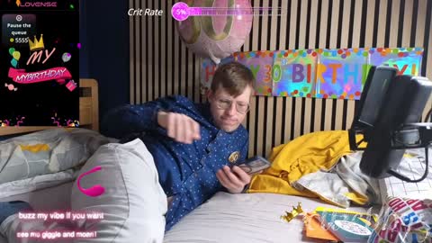 Snapshot of hottiebb95 chatting on February 2025 12:51:01 AM Roberts stones online show from February 2025 12:51:01 AM