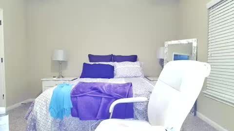 Maggie online show from November 2025 05:39:02 AM