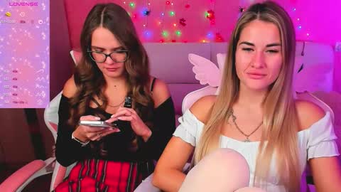 Ivanna and Jessica online show from November 2025 06:03:01 AM