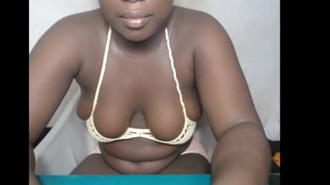 Snapshot of hottylissa1 chatting on November 2025 08:19:01 PM hottylissa1 online show from November 2025 08:19:01 PM