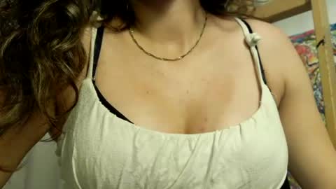 Hotwixx online show from July 2026 11:33:01 PM