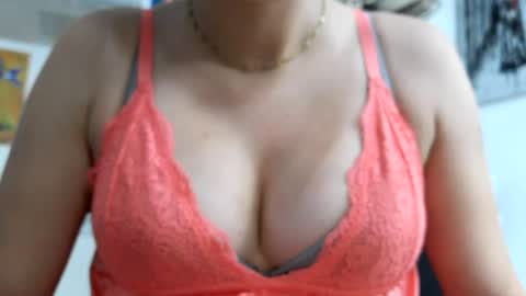 Hotwixx online show from July 2026 07:32:02 AM