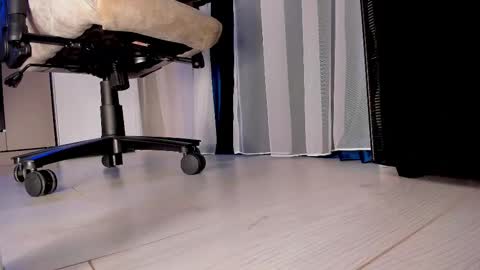 Snapshot of hotyplays chatting on February 2025 06:37:01 PM Susan online show from February 2025 06:37:01 PM