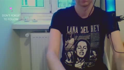 Snapshot of houdenni chatting on February 2025 06:25:02 AM twinkie online show from February 2025 06:25:02 AM