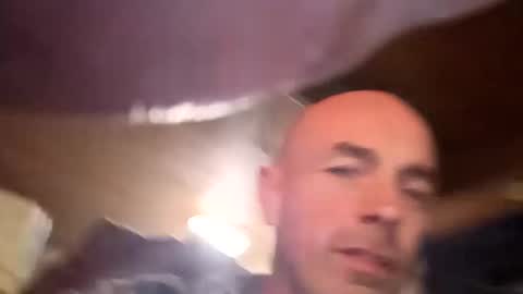 Snapshot of houndmefromhell chatting on March 2025 03:54:01 AM houndmefromhell online show from March 2025 03:54:01 AM