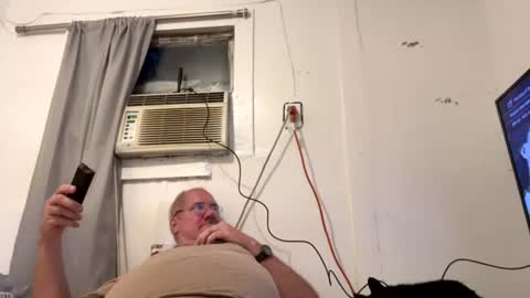 Snapshot of houseflipper chatting on July 2026 12:35:02 AM houseflipper online show from July 2026 12:35:02 AM