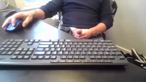 hoverday online show from April 2026 07:33:01 PM