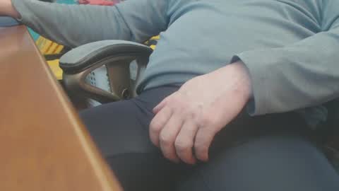 Howard817 online show from February 2025 03:38:01 PM