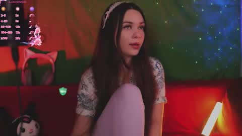 Snapshot of howtomeow chatting on September 2025 05:15:02 PM Mia online show from September 2025 05:15:02 PM