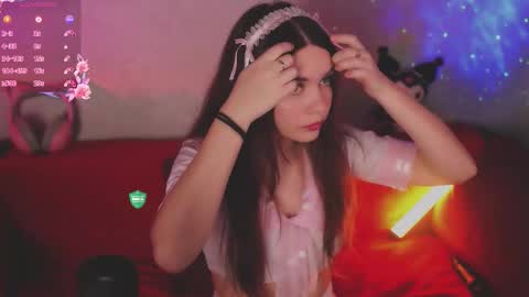 Snapshot of howtomeow chatting on October 2025 05:21:02 PM Mia online show from October 2025 05:21:02 PM