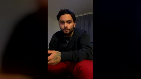 Snapshot of huffies_cam chatting on December 2025 03:11:01 AM huffies_cam online show from December 2025 03:11:01 AM