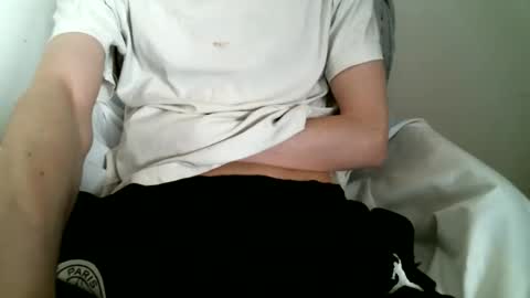 Snapshot of hug_me chatting on October 2025 11:55:02 AM Keanu online show from October 2025 11:55:02 AM