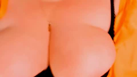 Snapshot of huge_booobs chatting on February 2025 07:22:02 PM milli online show from February 2025 07:22:02 PM