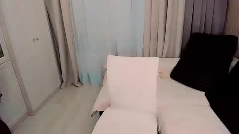 Snapshot of huge_booobs chatting on February 2025 07:08:02 PM milli online show from February 2025 07:08:02 PM