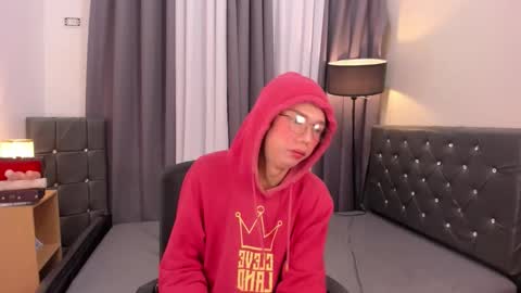 Snapshot of hugecock_pretty714250 chatting on December 2025 11:42:01 PM hugecock_pretty714250 online show from December 2025 11:42:01 PM