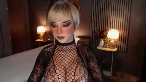 Snapshot of hugecockchristine chatting on December 2025 09:29:02 AM Christine online show from December 2025 09:29:02 AM