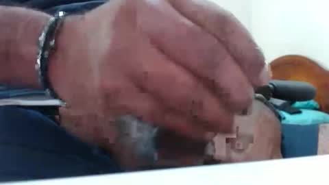 Snapshot of hugo_bulls chatting on November 2025 01:04:02 AM HunkyLover online show from November 2025 01:04:02 AM