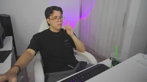 Snapshot of hun_damer chatting on October 2025 02:30:01 AM hun_damer online show from October 2025 02:30:01 AM