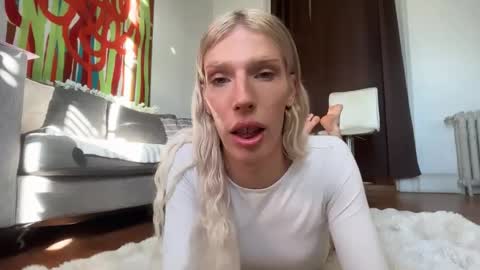 Alice help me reach 100 likes  online show from April 2026 07:07:02 PM