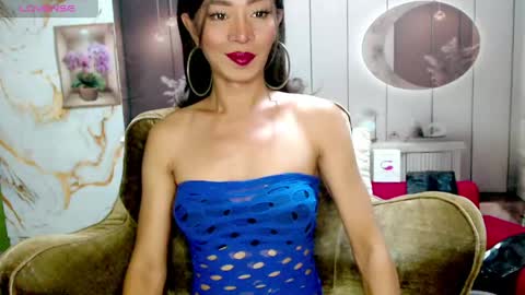 Snapshot of hung_diva chatting on June 2026 01:07:02 AM REAL BIG COCK online show from June 2026 01:07:02 AM