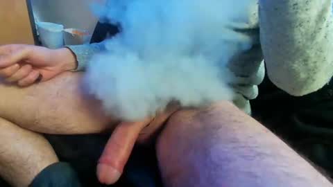 Snapshot of hungandthicksteven chatting on January 2025 12:42:02 PM stevenishung online show from January 2025 12:42:02 PM