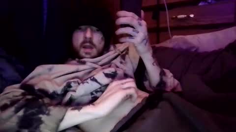 Snapshot of hungcocklg chatting on December 2025 04:17:01 AM hungcocklg online show from December 2025 04:17:01 AM