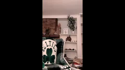 Snapshot of hungitalian40 chatting on May 2026 08:24:02 PM hungitalian40 online show from May 2026 08:24:02 PM