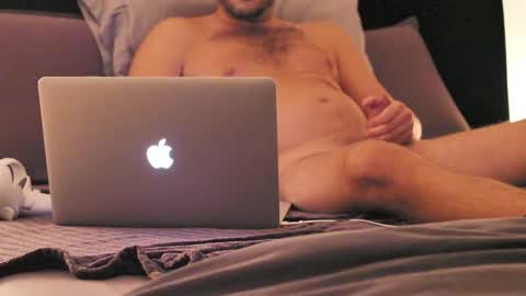 Snapshot of hungm4fun101 chatting on October 2025 03:03:02 AM hungm4fun101 online show from October 2025 03:03:02 AM