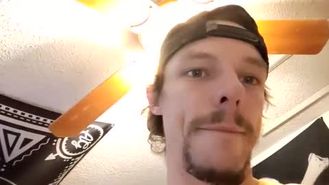 Snapshot of hungtxcock92 chatting on February 2025 10:51:02 AM hungtxcock92 online show from February 2025 10:51:02 AM