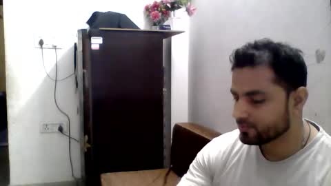 hunkster102 online show from March 2026 04:45:02 PM