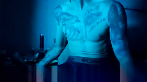 Snapshot of hunkwithglasses chatting on December 2025 05:02:02 AM Wh8teboi online show from December 2025 05:02:02 AM