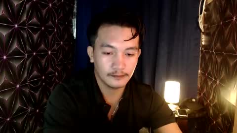 hunkylloyd online show from December 2024 02:38:01 AM