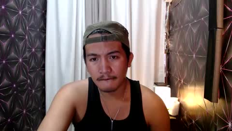 hunkylloyd online show from January 2025 05:40:02 AM