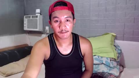 hunkylloyd online show from April 2026 06:02:02 AM