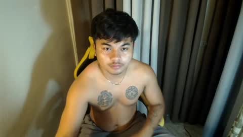 Snapshot of hunkyzeus chatting on June 2026 05:59:01 PM hunkyzeus online show from June 2026 05:59:01 PM