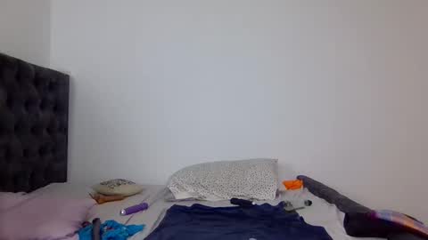 hunny online show from November 2025 04:45:02 PM