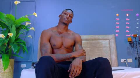 Hunter  online show from November 2025 07:08:02 PM