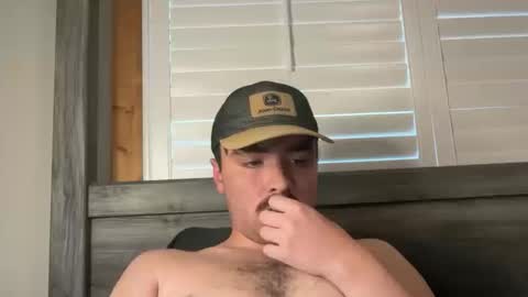 Snapshot of hunterbentleyy chatting on October 2025 10:32:02 PM Hunter online show from October 2025 10:32:02 PM