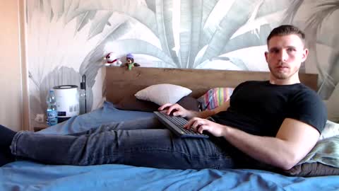 Hunter Bridges online show from March 2025 08:32:02 AM