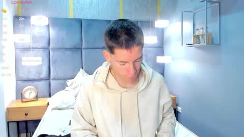 hunterheat_ online show from September 2025 12:50:02 PM