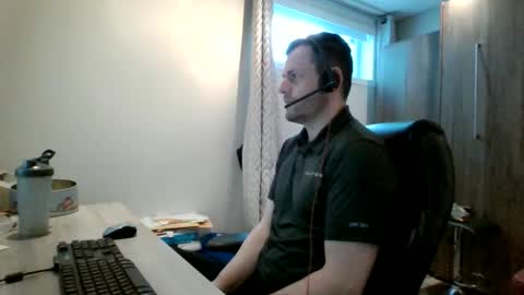 hurley7890 online show from April 2026 02:50:01 PM