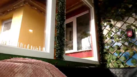 Snapshot of hustle6930 chatting on January 2025 08:30:01 AM Kayla online show from January 2025 08:30:01 AM