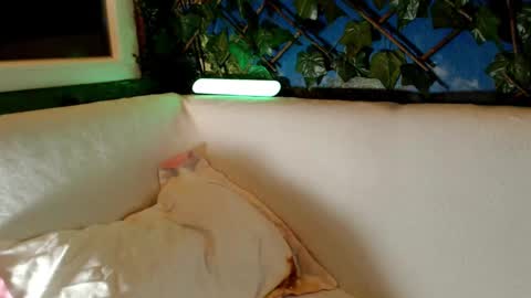 Snapshot of hustle6930 chatting on February 2025 02:15:01 AM Kayla online show from February 2025 02:15:01 AM