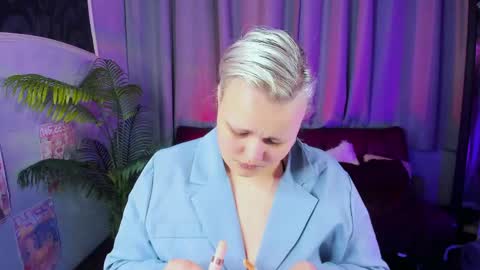 Hwasa online show from April 2026 05:47:02 AM