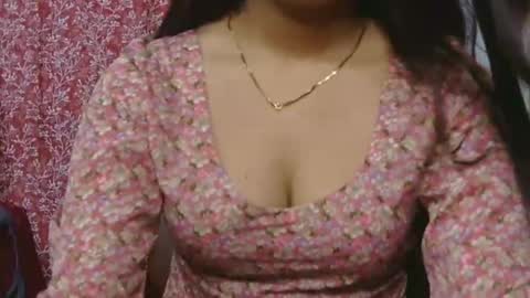 Snapshot of hy_siry chatting on May 2026 06:32:01 AM Siry online show from May 2026 06:32:01 AM