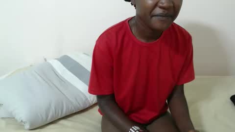 hyacinth_b online show from April 2026 12:10:01 PM