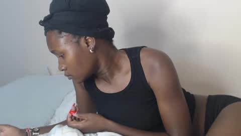 hyacinth_b online show from July 2026 01:30:01 PM