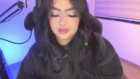 Ari online show from October 2025 01:11:01 AM