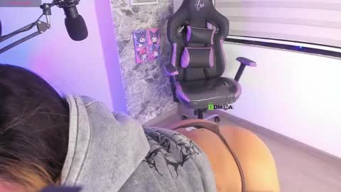 Ari online show from March 2026 02:04:02 AM